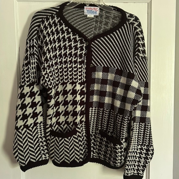 Vintage Tally-Ho black and white houndstooth sweater. Size XL. - Picture 1 of 7